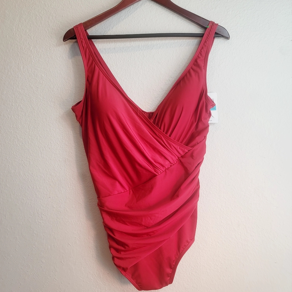 NWT DELMIRA SWIMSUIT RED TUMMY CONTROL WRAPPED WAISTLINE BATHING SUIT SZ 16W
